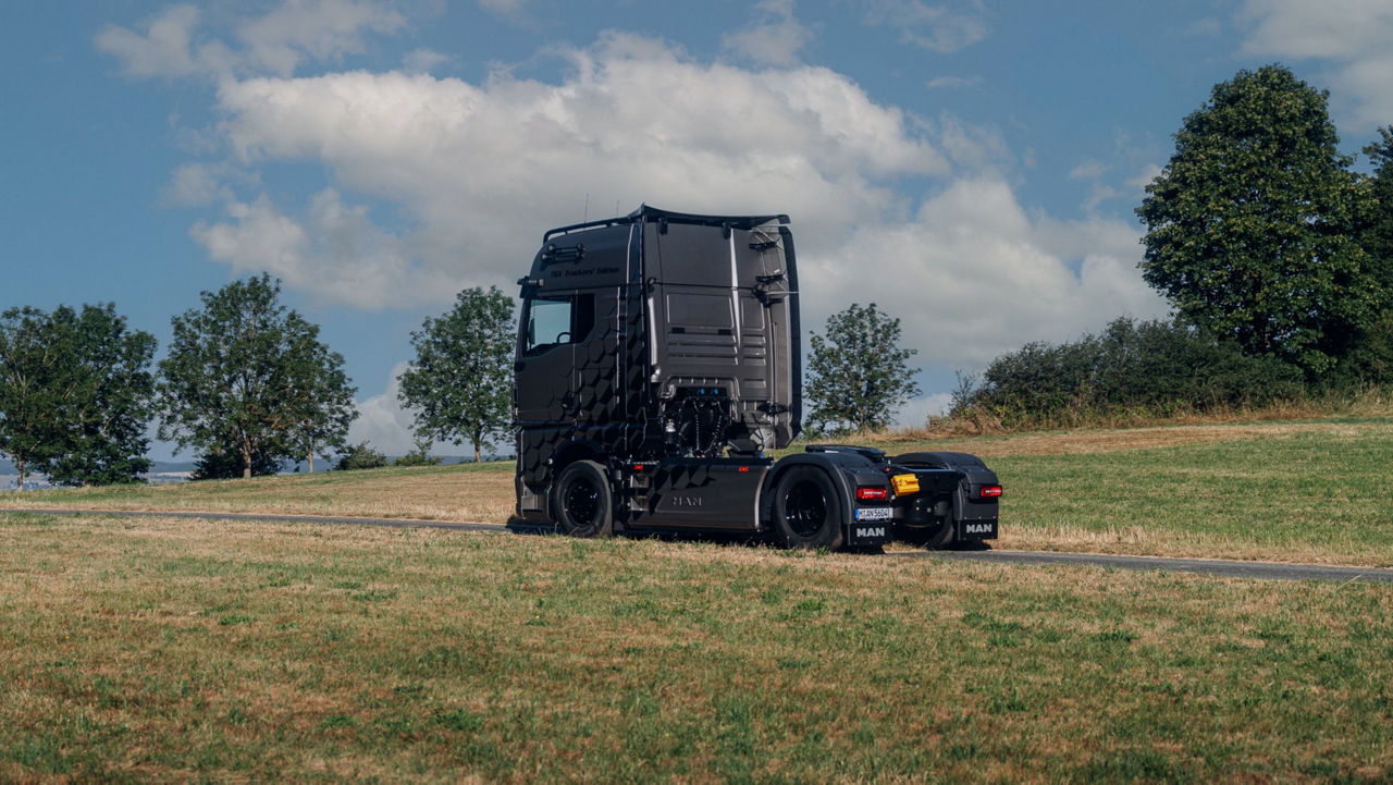 Truckers Edition_Horn_1.jpg